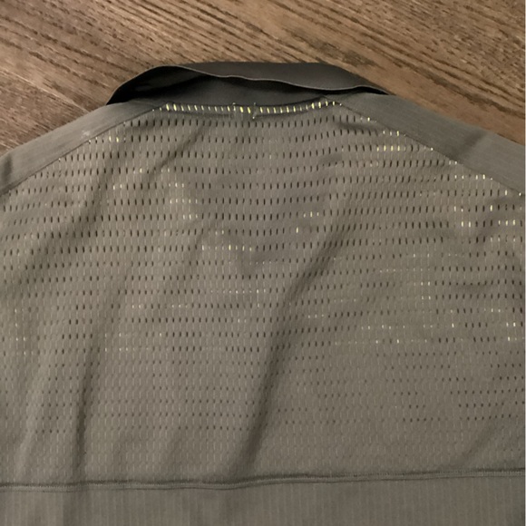 Nike Gray Long Sleeve golf Shirt - Picture 4 of 6